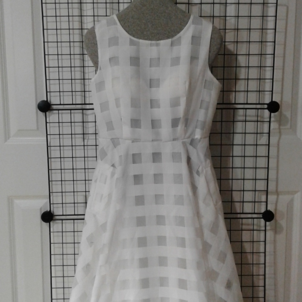 Nice Beach/Pool/Party Maxi Dress w Pockets. NWT